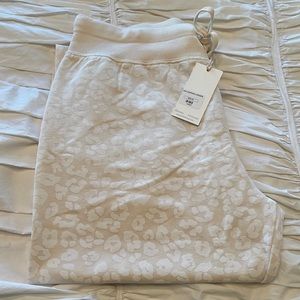 NWT | Z Supply | Ava Ivory Leopard Jogger (SMALL)